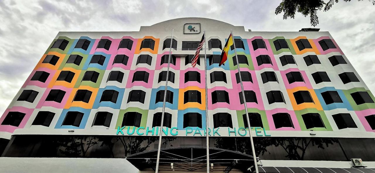 Kuching Park Hotel Bagian luar foto